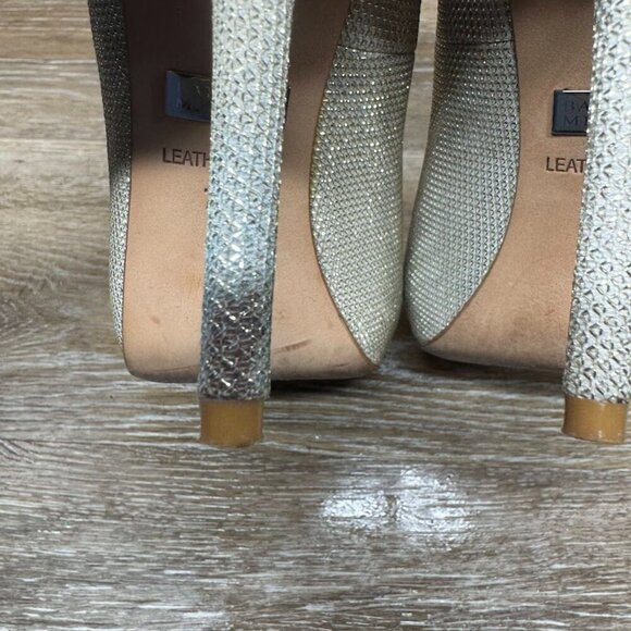 Badgley Mischka Drama Platino Matallic Mesh Pump Women's Size 7 - Picture 6 of 7